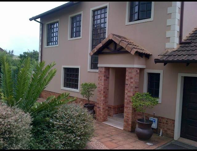 3 BEDROOM HOUSE RENTED IN CLIFTON HILL ESTATE